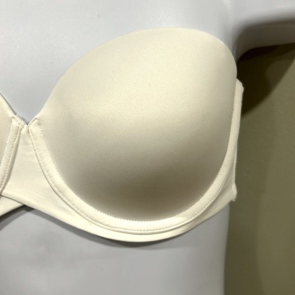 NWT Maidenform White Ultimate Stay Put, Stay Up Power Band Strapless Bra Sz 36D - Picture 4 of 16